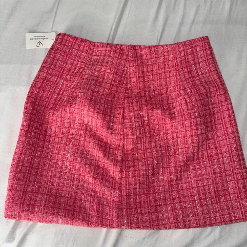 Chic Tweed Pink Skirt Set - Picture 7 of 8